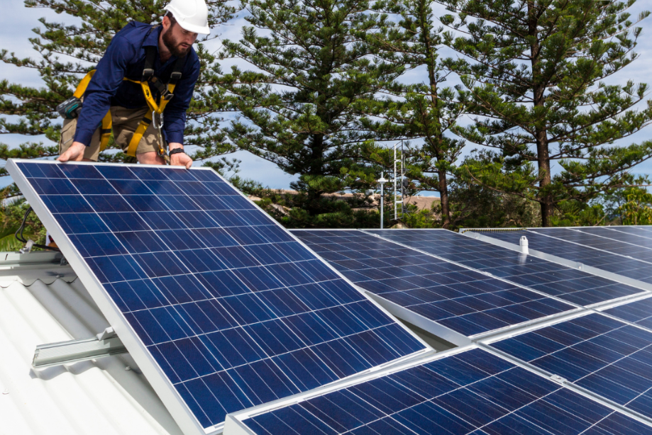 Benefits of Installing Solar Panels On Your Roof
